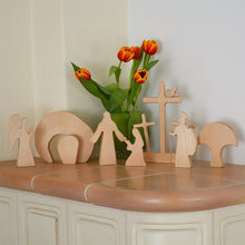 Load image into Gallery viewer, Easter Scene Wooden Decoration