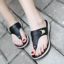 Load image into Gallery viewer, Comfortable Beach Sandals &amp; Toe Clip Slippers