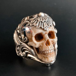 💀💀Vintage polish floral armor antler skull ring