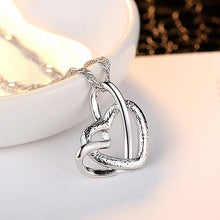 Load image into Gallery viewer, 💞Interlocking Heart Necklace -👩‍❤️‍👩&#39;&#39;God put us together to be sisters by heart&#39;&#39;💝