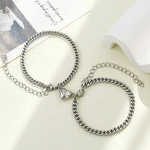 Load image into Gallery viewer, Magnetic Heart Bracelet Set