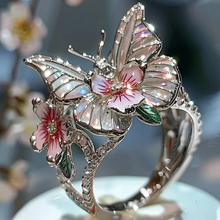 Load image into Gallery viewer, Butterfly Flower Ring