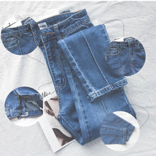 Load image into Gallery viewer, 70s Star Stitching Denim Flared Pants