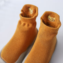 Load image into Gallery viewer, Knitted Embroidered Baby Toddler Shoes