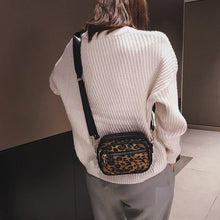 Load image into Gallery viewer, Leopard Print Multi-Layer Zipper Crossbody Bag